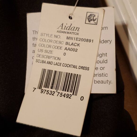 NWT Aidan Mattox Black Scuba and Lace Cocktail Dress size 0 - Picture 13 of 16